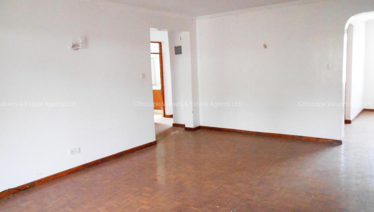 3 Bed Apartment with En Suite in Westlands Area - 3
