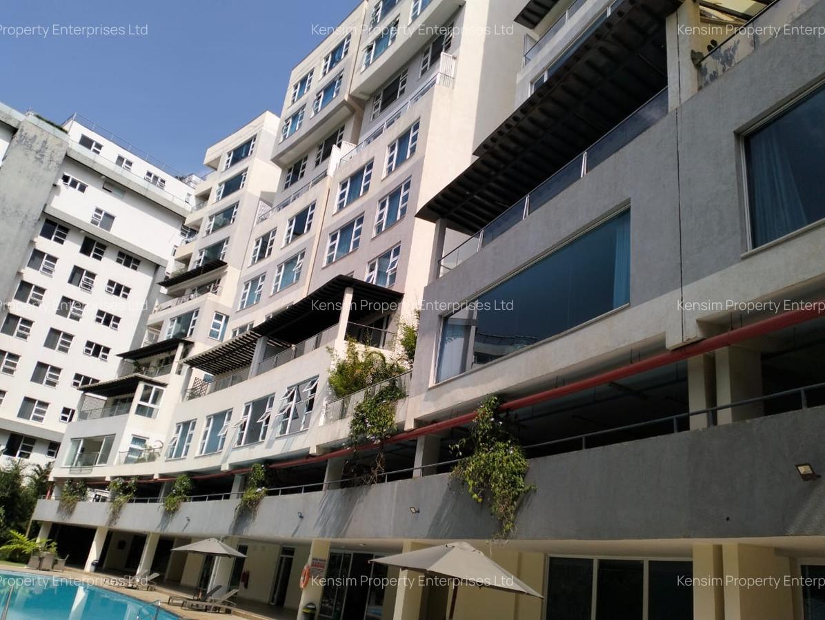 4 Bed Apartment with En Suite in Brookside - 6