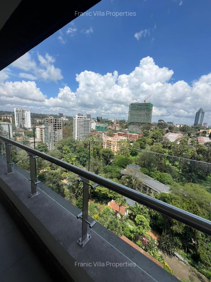 3 Bed Apartment with En Suite in Riverside - 14