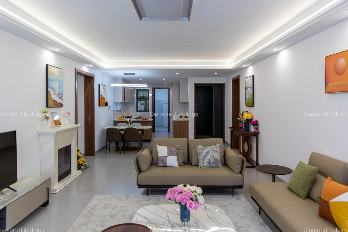 Serviced 2 Bed Apartment with En Suite at Westland - 3