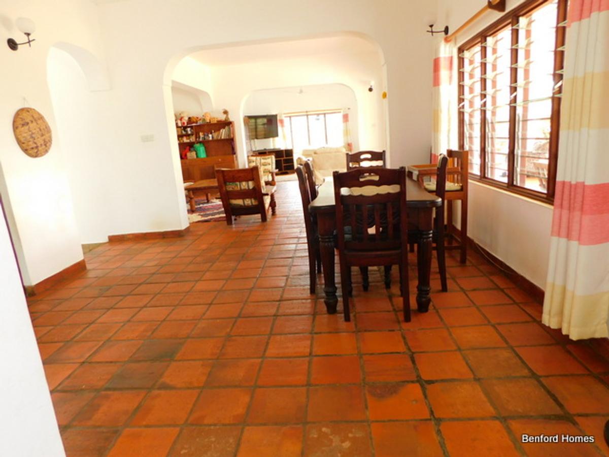 4 Bed House with En Suite in Shanzu - 16