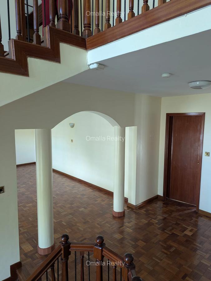 5 Bed House with En Suite in Runda - 15