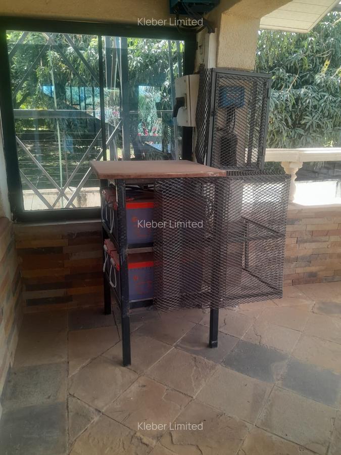 5 Bed Villa with En Suite in Runda - 14