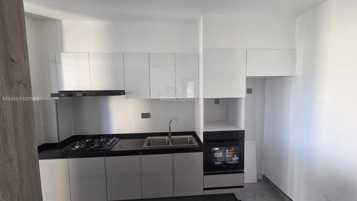 Serviced 2 Bed Apartment with En Suite at Kindaruma Road - 12