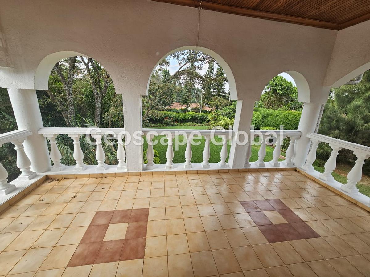 5 Bed House with En Suite in Nyari - 14