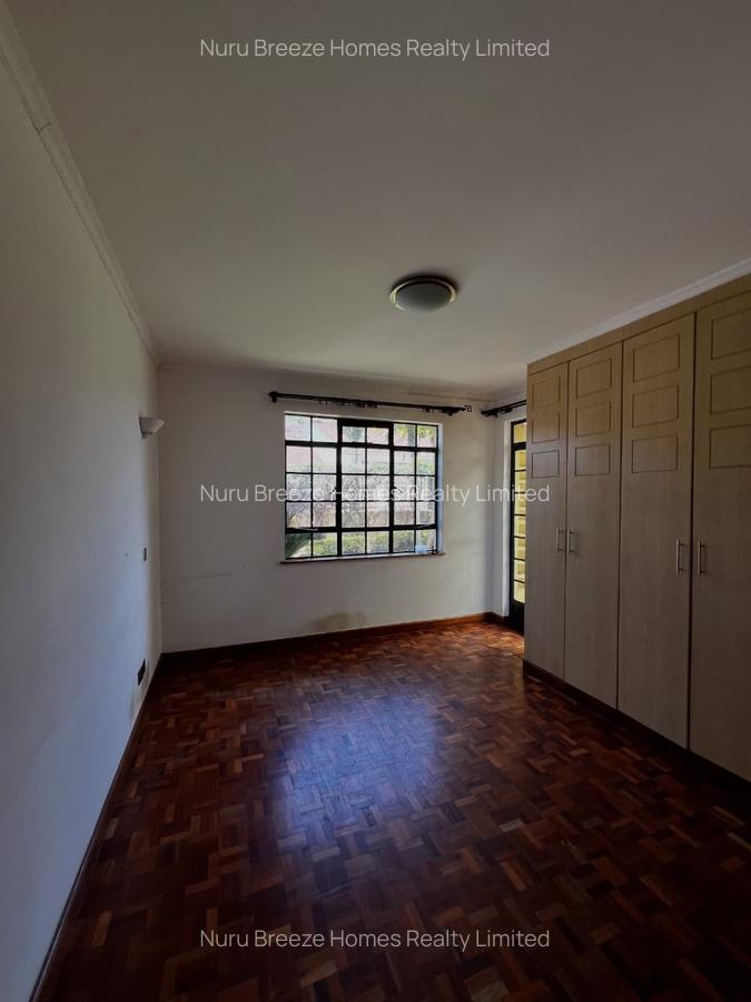 5 Bed Townhouse with En Suite in Lavington - 11