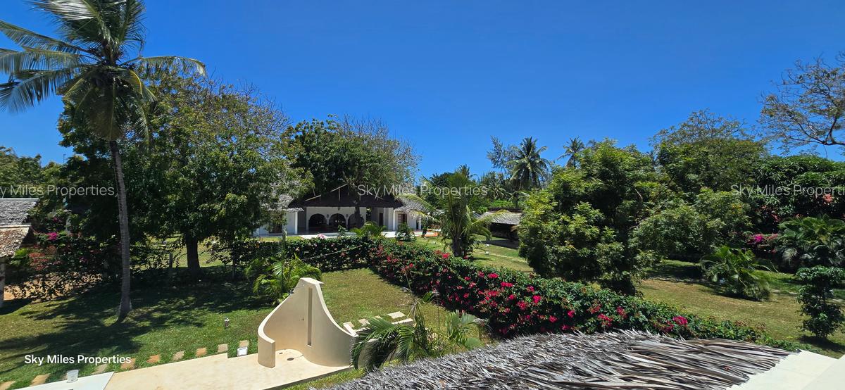 3 Bed Villa with En Suite at Watamu - 12