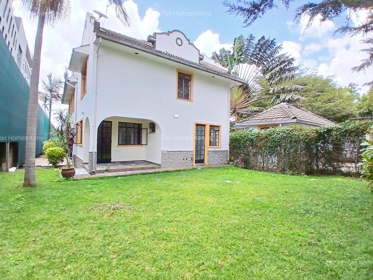 4 Bed Townhouse with En Suite at Lavington Green - 8