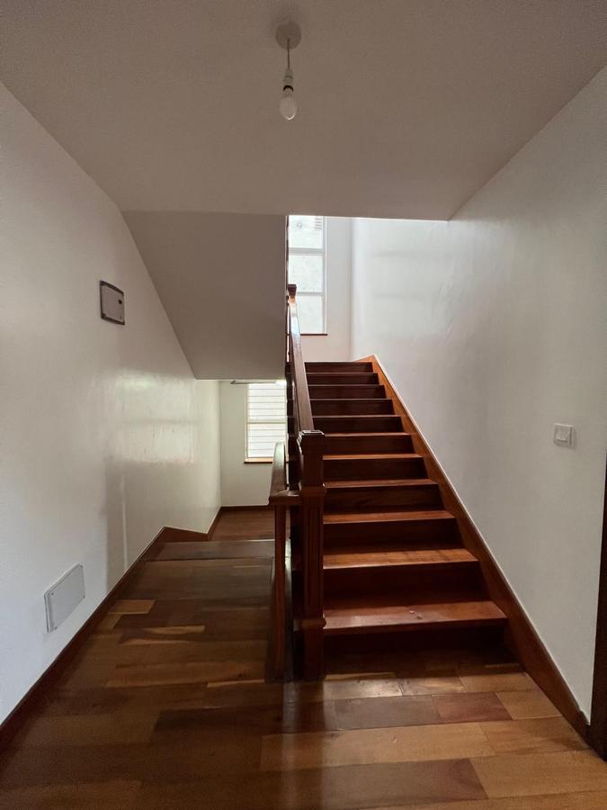 5 Bed Townhouse with En Suite in Lavington - 15