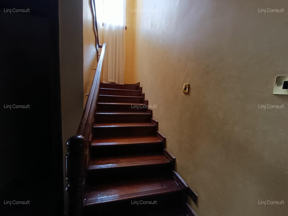 4 Bed Townhouse with En Suite in Runda - 10