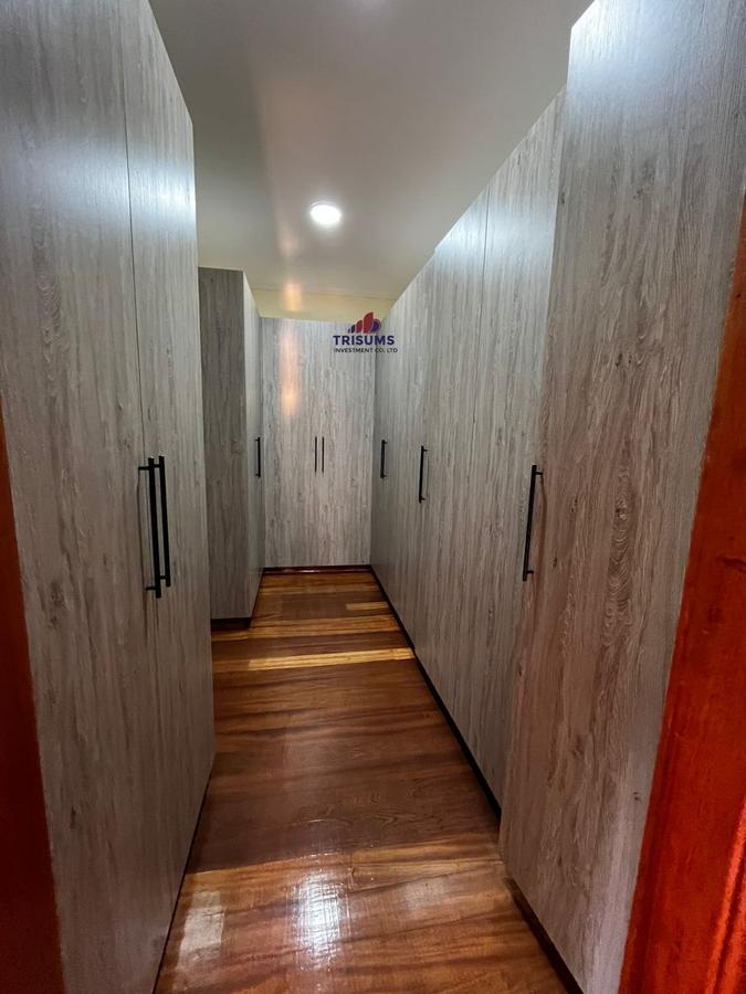 5 Bed Townhouse with En Suite in Westlands Area - 8