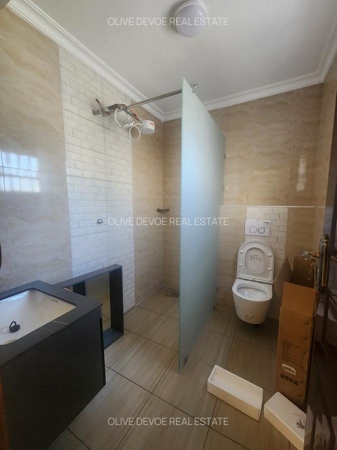 4 Bed House with En Suite in Karen - 2