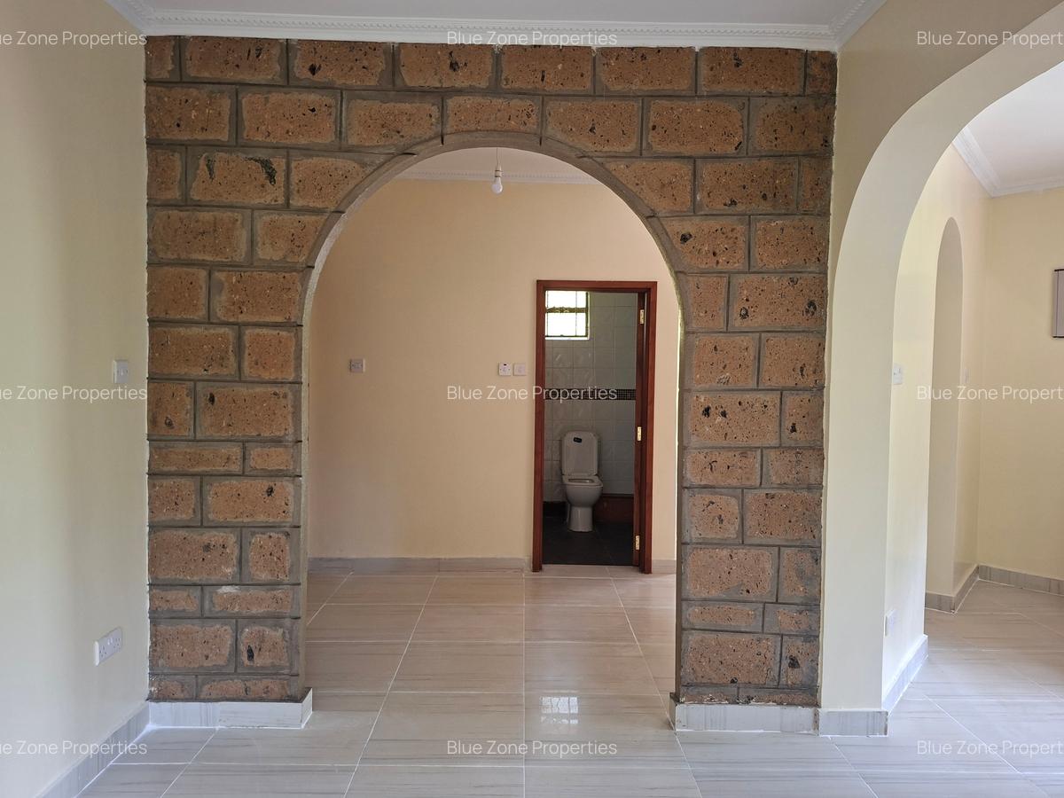 2 Bed House with En Suite at Off Mimosa Rd - 9