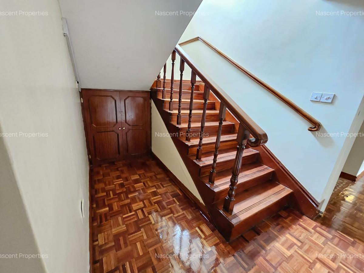 4 Bed House with En Suite at Evergreen - 7