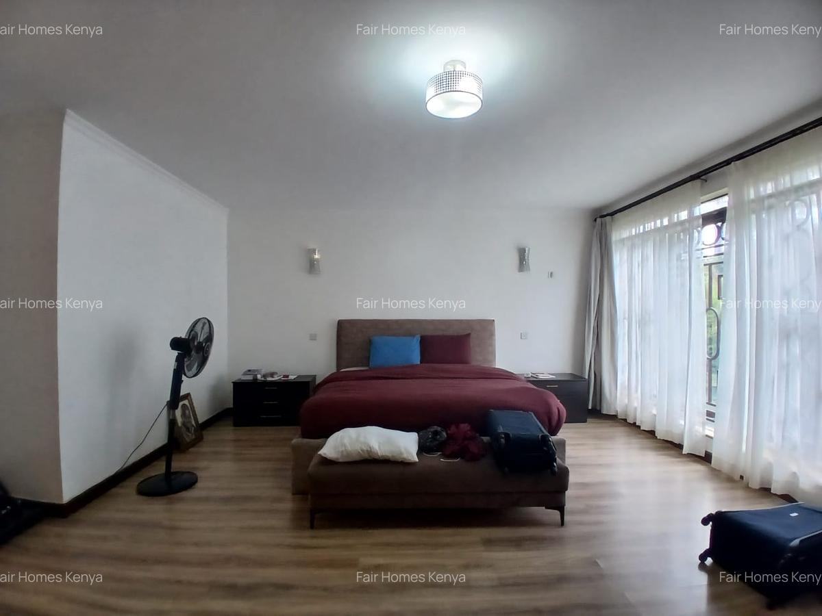 5 Bed Townhouse with En Suite at Lavington Mall - 17