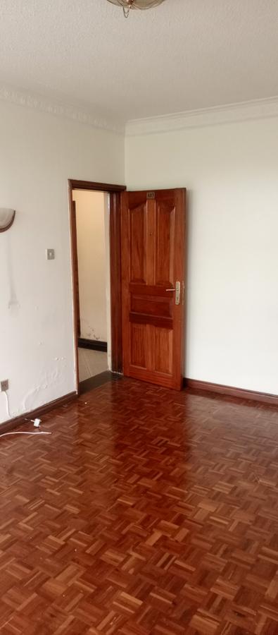 1 Bed Apartment with Parking at Kilimani - 5