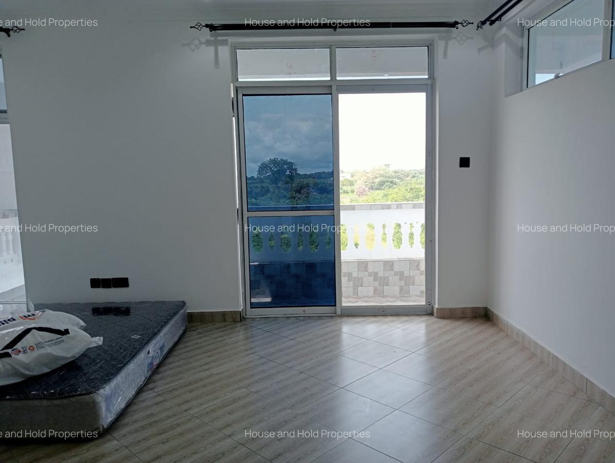 6 Bed Villa with En Suite at Beach Road - 8