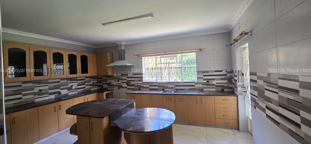 6 Bed House with En Suite at Loresho Road - 19