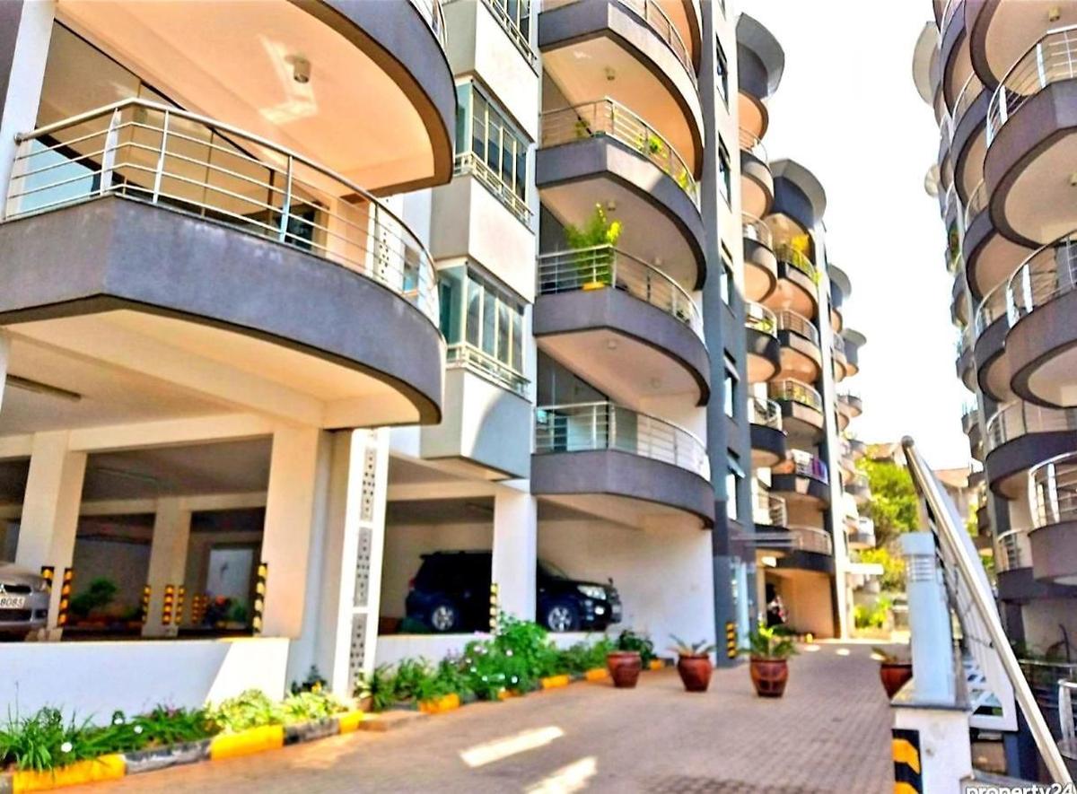 3 Bed Apartment with En Suite in Riverside - 15