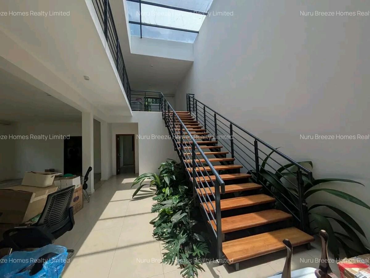 4 Bed Townhouse with En Suite in Runda - 16