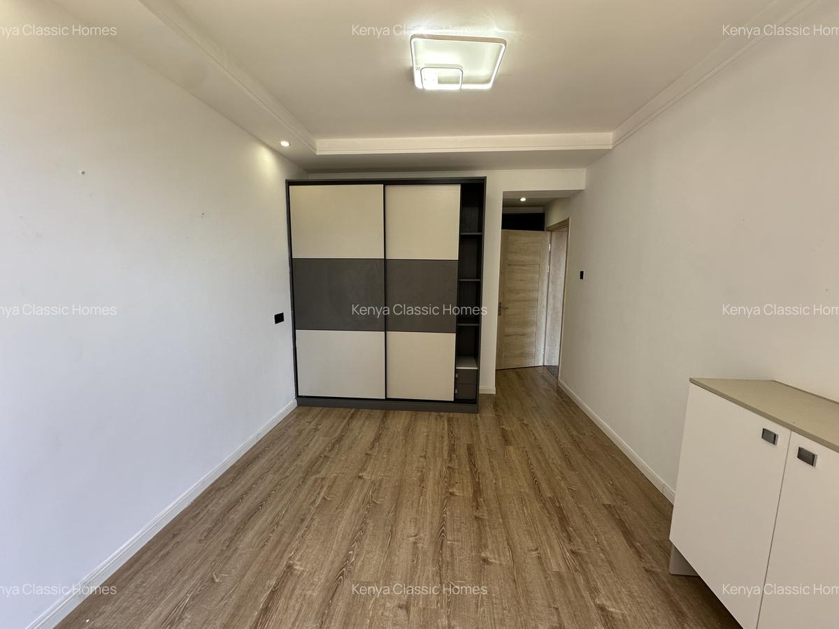 3 Bed Apartment with En Suite in Lavington - 10