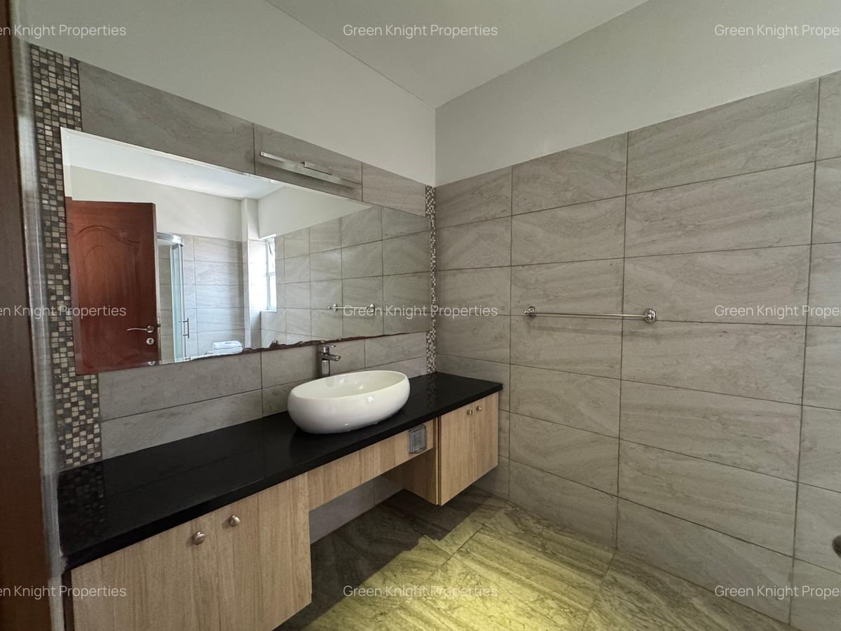 Serviced 3 Bed Apartment with En Suite in Kileleshwa - 13