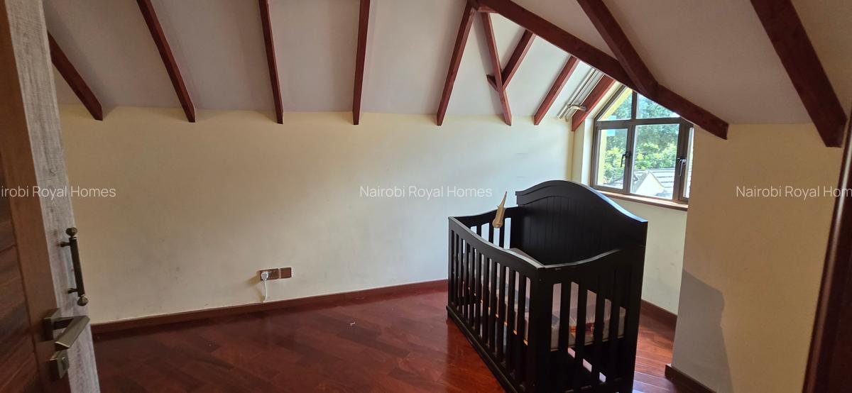 5 Bed Townhouse with En Suite at Lavington Road - 9