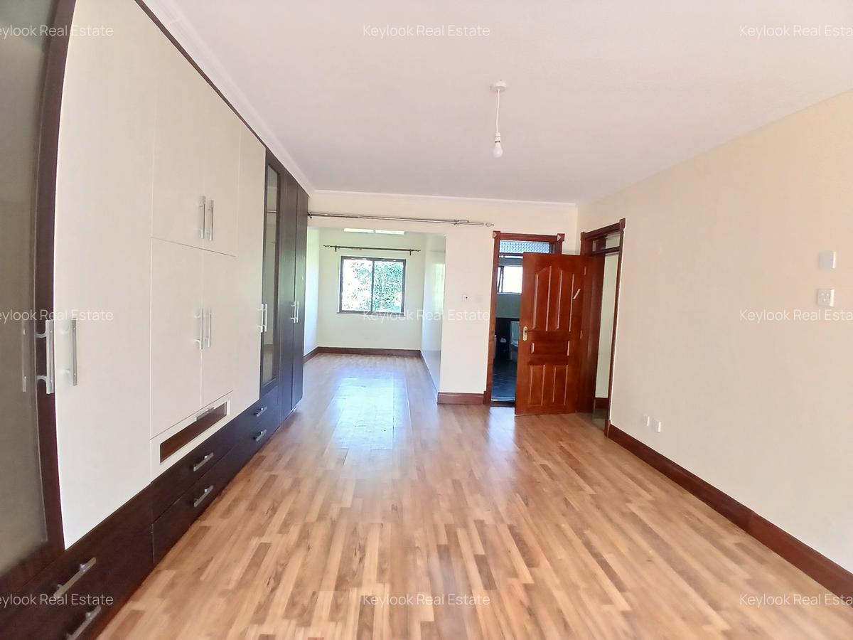 5 Bed Townhouse with En Suite at Gravelia Groove - 13