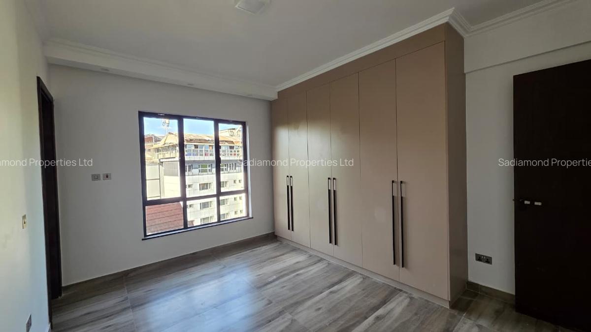 2 Bed Apartment with En Suite in General Mathenge - 10