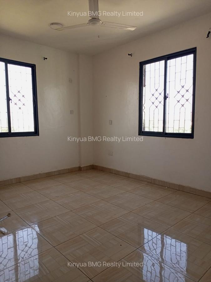 Serviced 3 Bed Apartment with En Suite at Leisure - 6