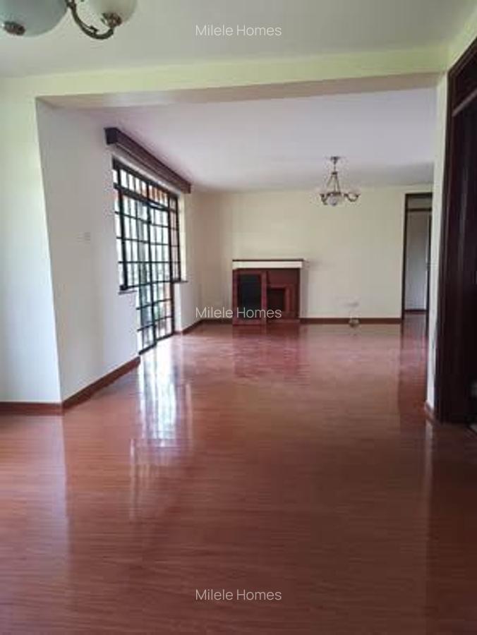 4 Bed Townhouse with En Suite at Four Ways - 3