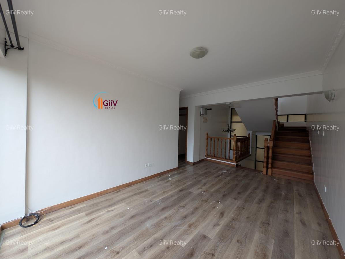 3 Bed Apartment with En Suite in Nyari - 10