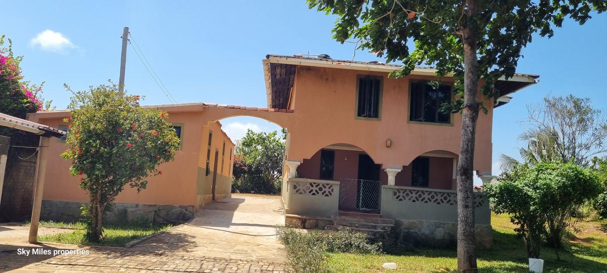 4 Bed Villa with En Suite at Kanamai - 12