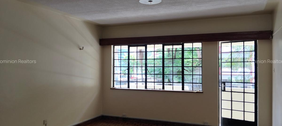 2 Bed Apartment with En Suite in Westlands Area - 4