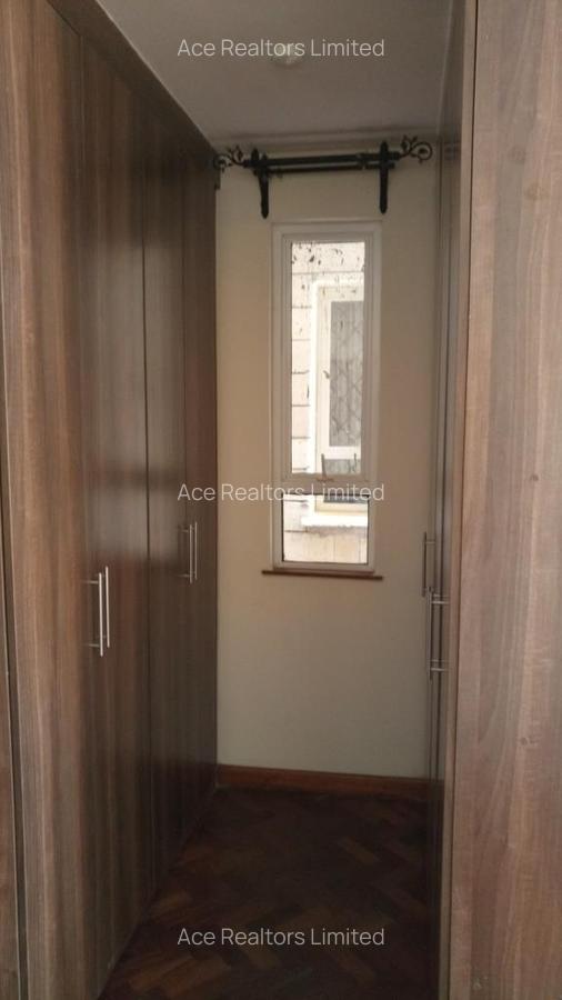 3 Bed Apartment with En Suite at City Park - 12