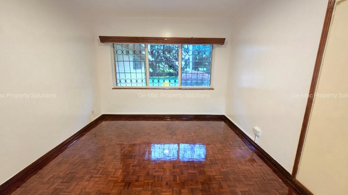 4 Bed House with En Suite in Runda - 9