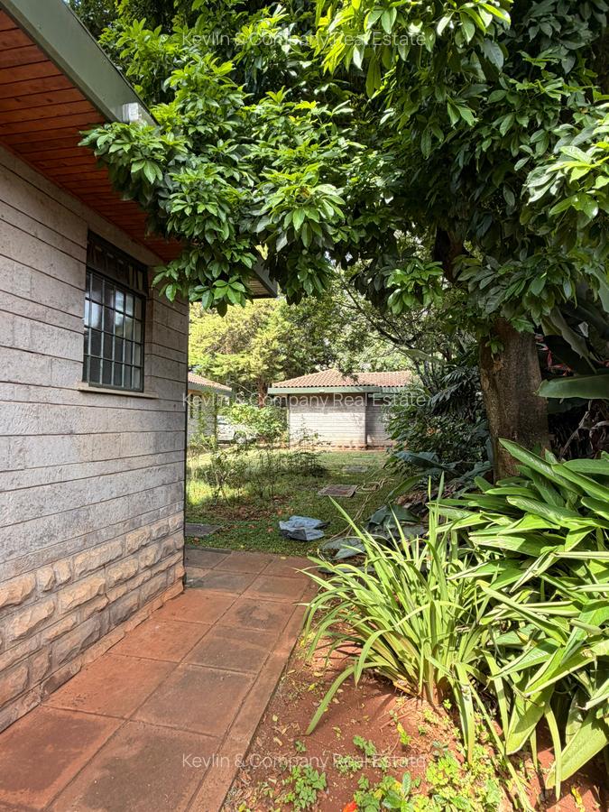 5 Bed Villa with En Suite in Nyari - 4