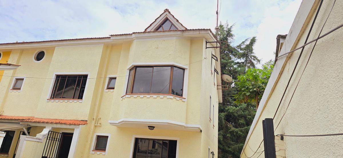 4 Bed Townhouse with En Suite at James Gichuru - 2