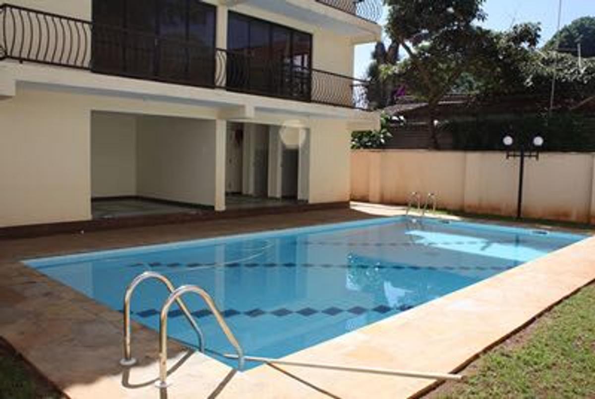 3 Bed Apartment with En Suite in Lavington - 5