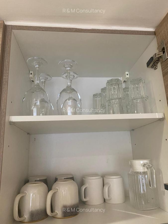 Furnished 1 Bed Apartment with En Suite in Riverside - 14