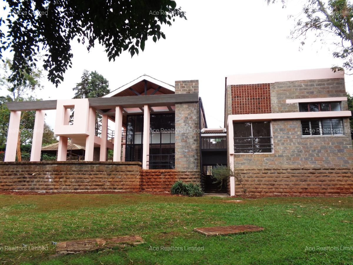 4 Bed House with En Suite at Runda - 2
