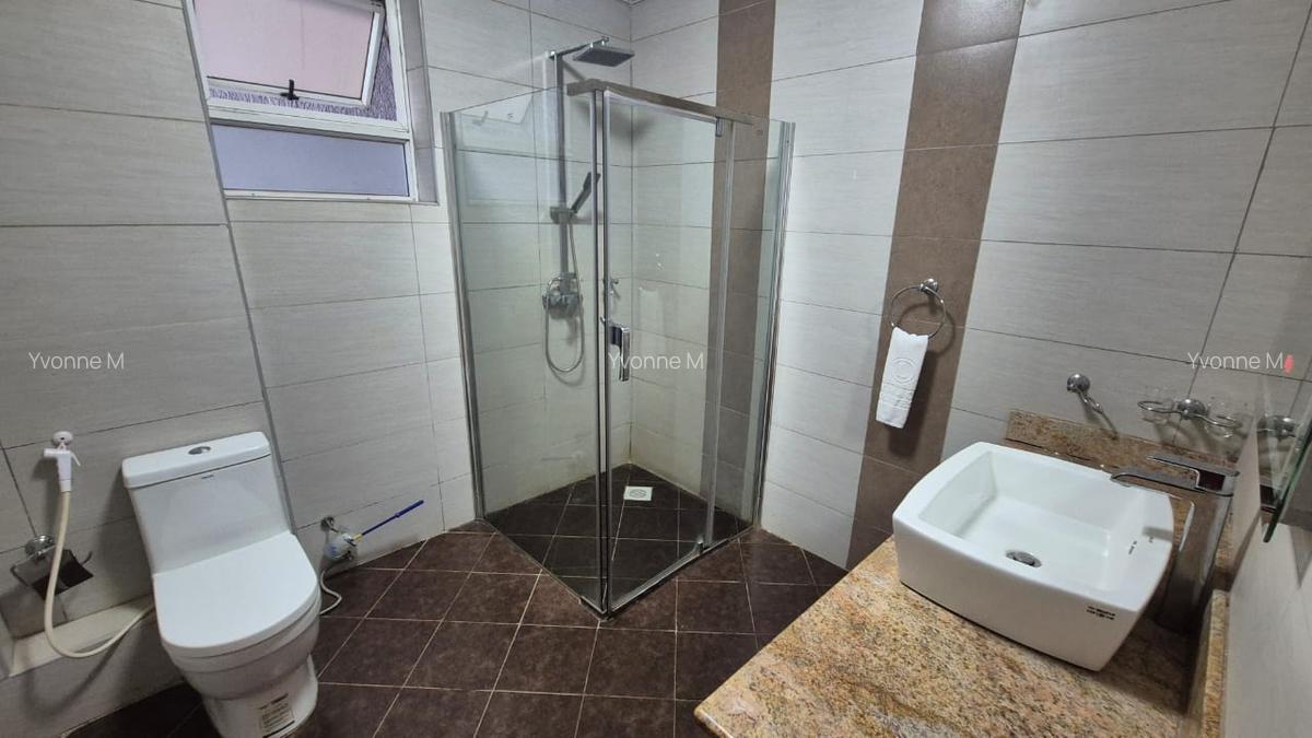 Serviced 2 Bed Apartment with En Suite in Runda - 10