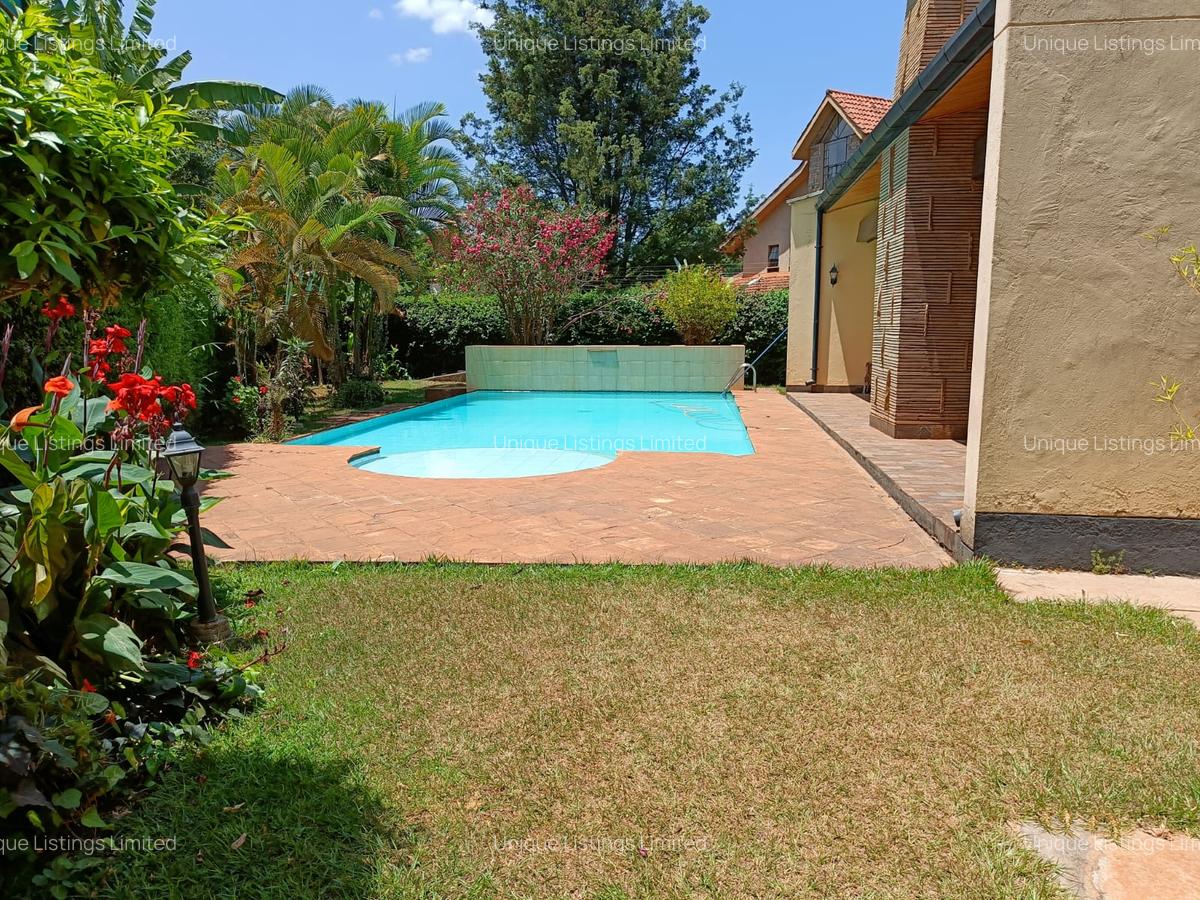 4 Bed House with En Suite in Runda - 1