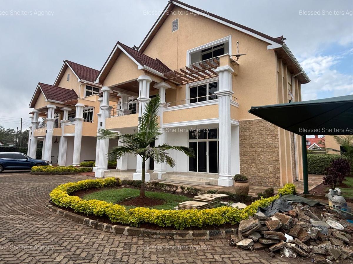 5 Bed Villa with En Suite in Ridgeways - 19