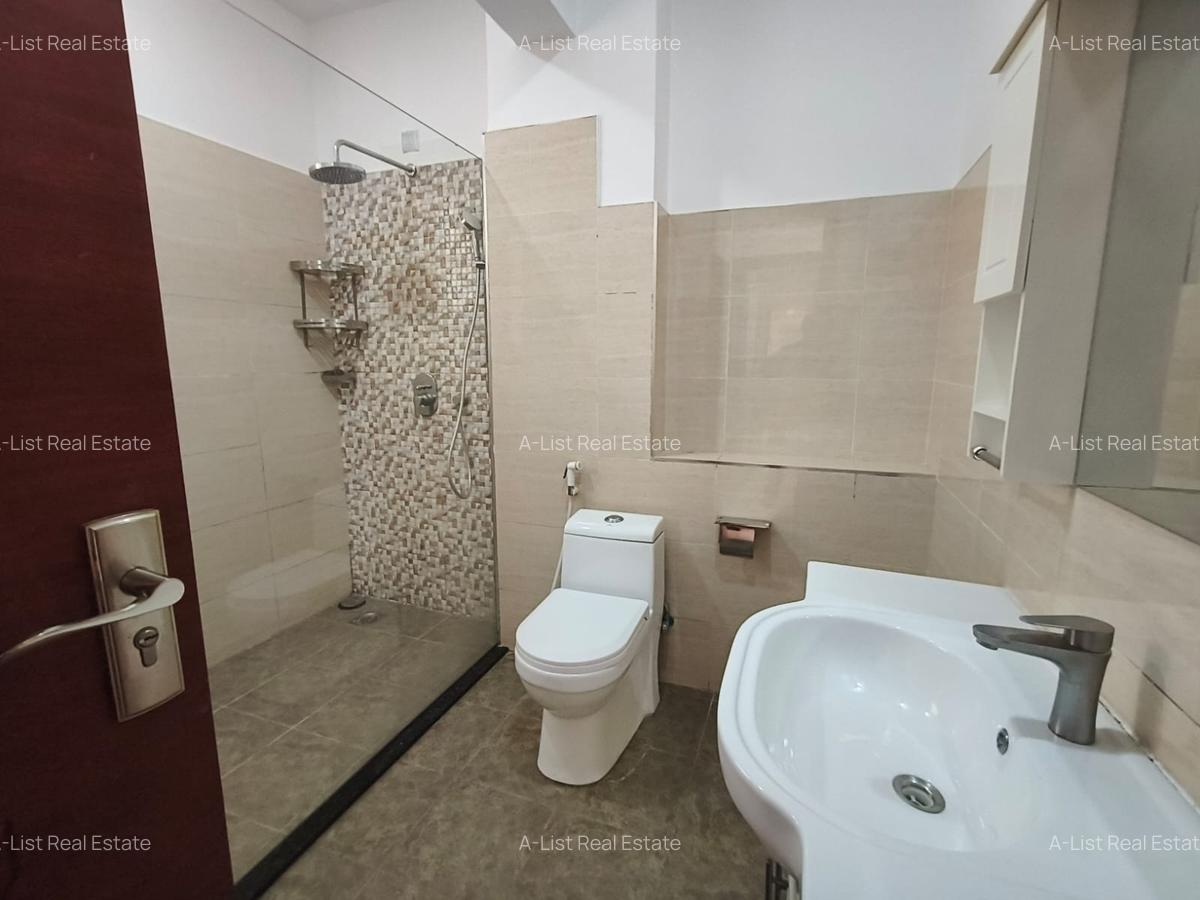 4 Bed Apartment with En Suite at General Mathenge - 10