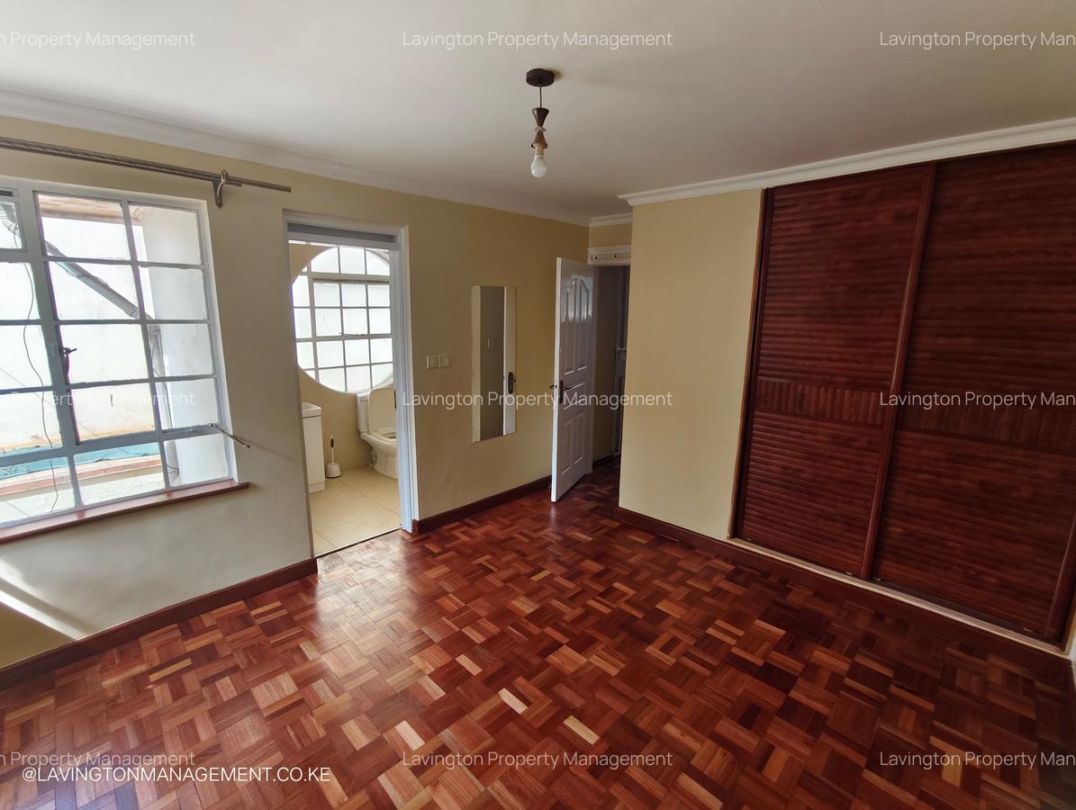 5 Bed Townhouse with En Suite at Lavington - 15