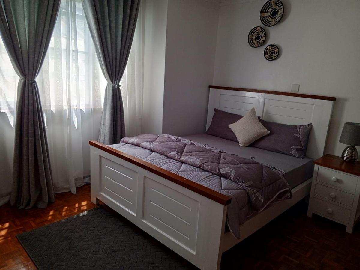 5 Bed Villa with En Suite in Lavington - 12