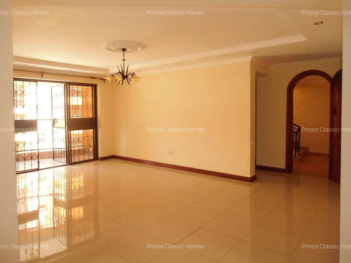 3 Bed Apartment with En Suite in Lavington - 4