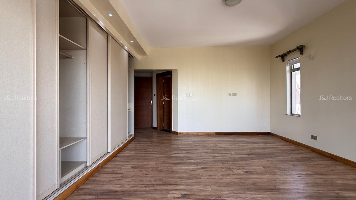 4 Bed Apartment with En Suite in Kileleshwa - 13