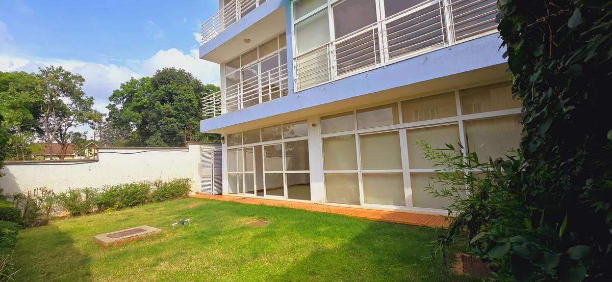 5 Bed Townhouse with En Suite at Convent Drive - 20
